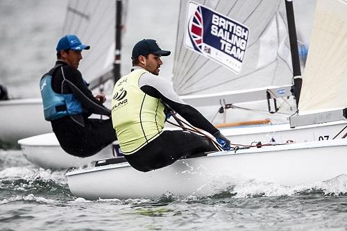 Após vitória no sábado de Martine Grael e Kahena Kunze na classe 49er FX, velejador sobe no topo do pódio da classe Finn, neste domingo, dia 29 / Foto: Jesus Renedo/ Sailing Energy/ World Sailing